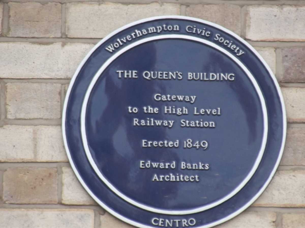 Queen's Building