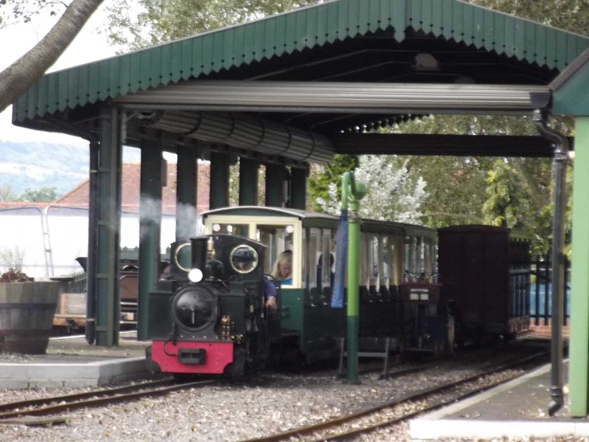 Evesham Vale Light Railway in the Evesham Country Park (August 2014)