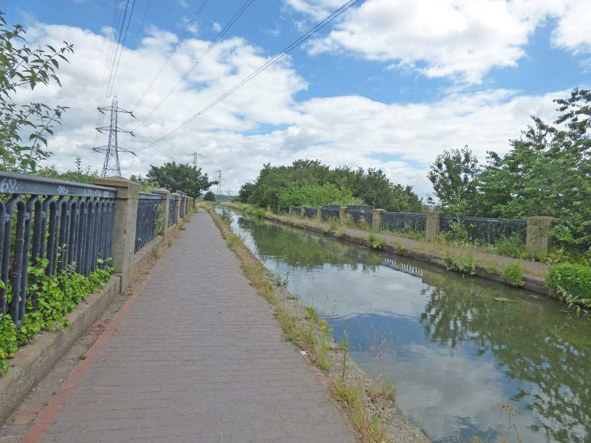 Walk up the Tame Valley Canal from Tame Bridge Parkway towards Great Barr
